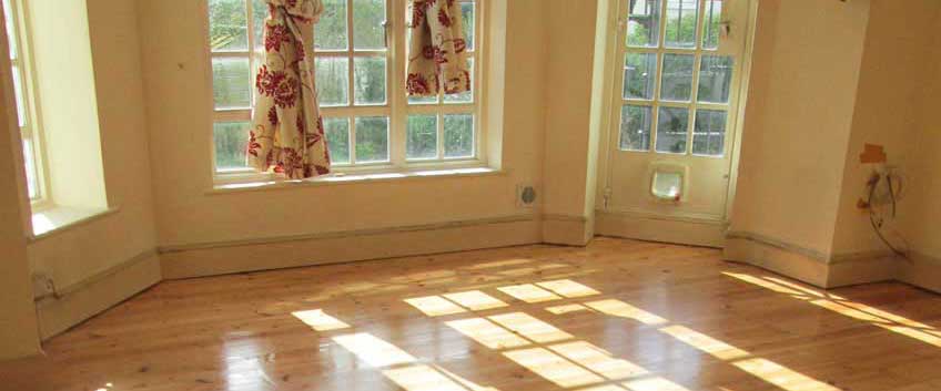 How to maintain wood floors during summer | Flooring Services London