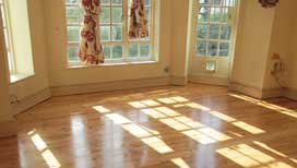 How to maintain wood floors during summer | Flooring Services London