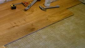 Precise floor boards fitting