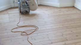 Dust-free floorboards sanding
